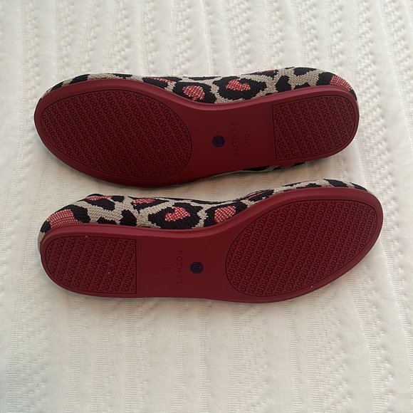 Retired Rothy’s Red Cat - Picture 2 of 4